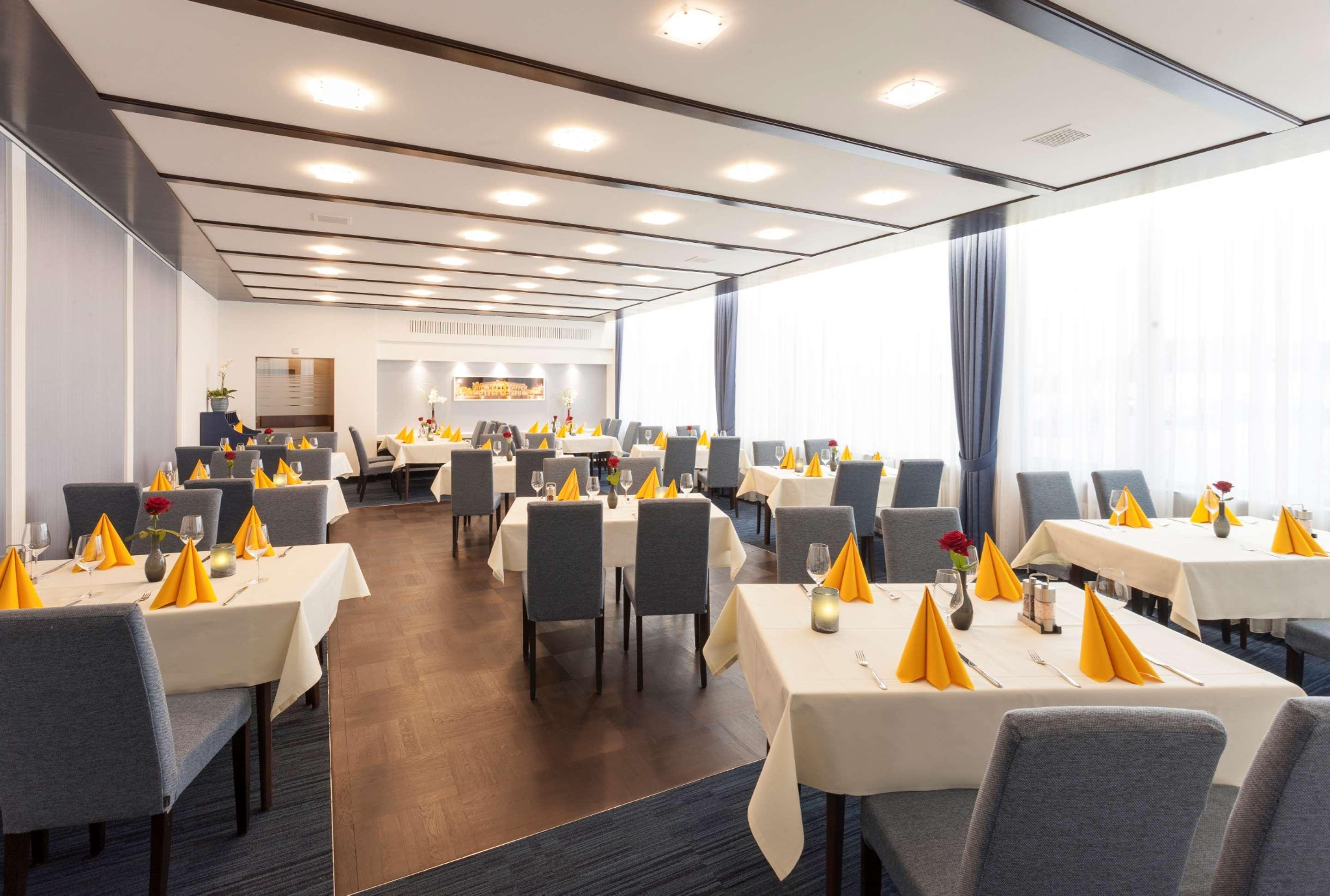 Best Western Hotel Am Europaplatz Koenigsbrunn Ngoại thất bức ảnh