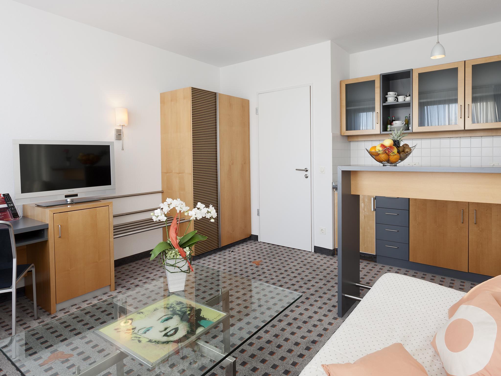 Best Western Hotel Am Europaplatz Koenigsbrunn Ngoại thất bức ảnh