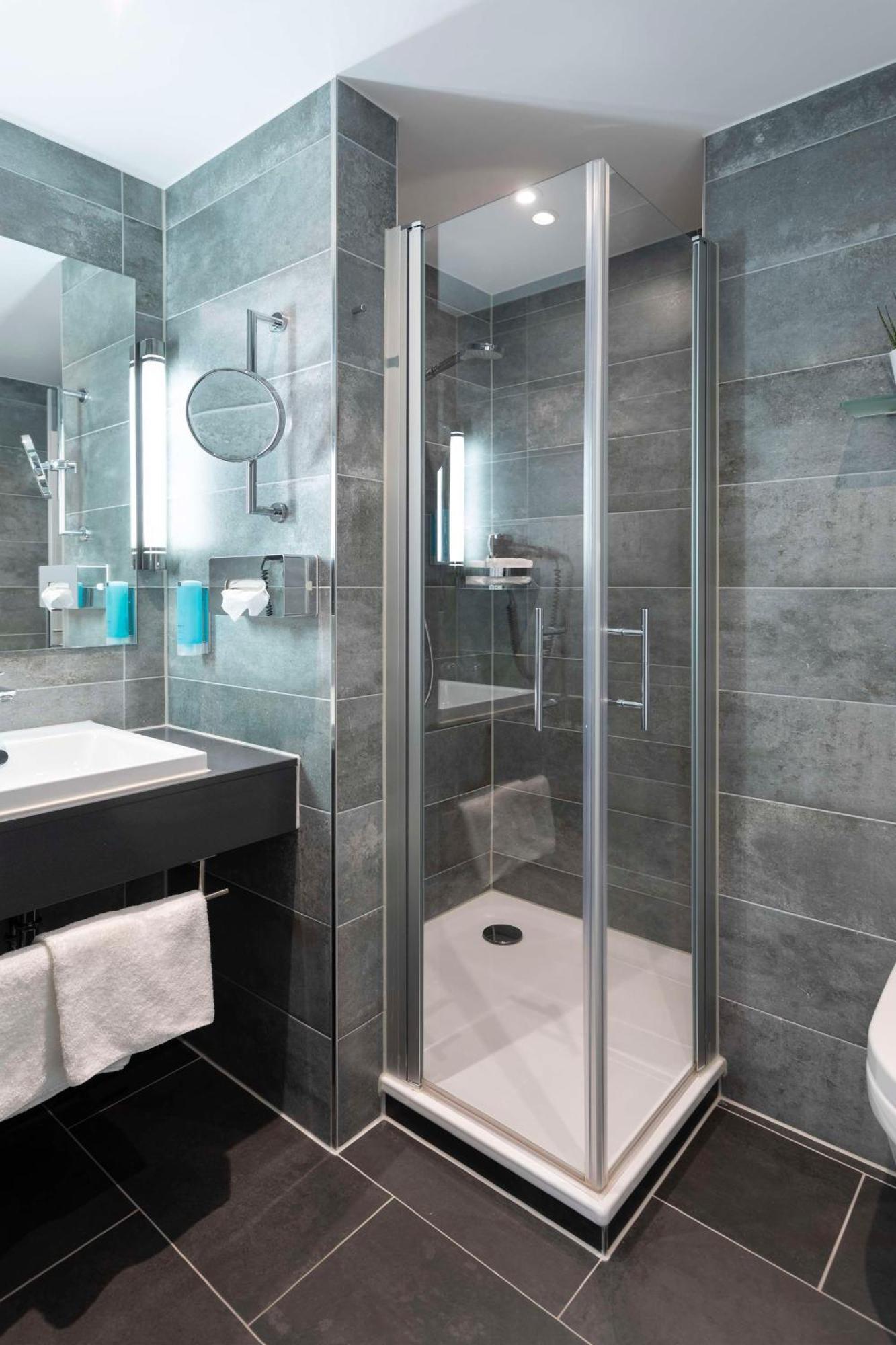Best Western Hotel Am Europaplatz Koenigsbrunn Ngoại thất bức ảnh
