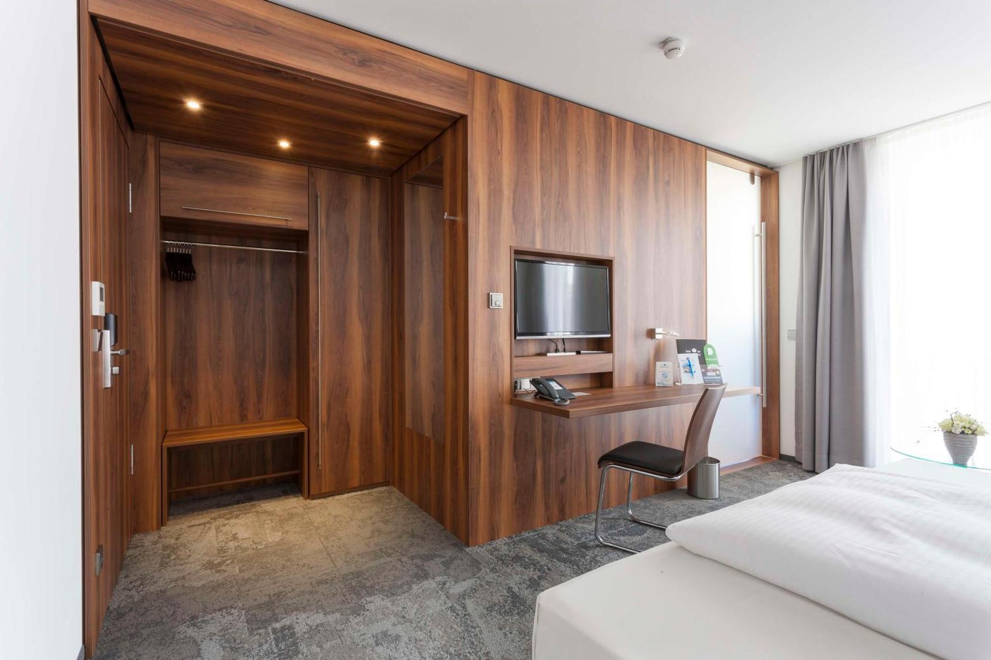 Best Western Hotel Am Europaplatz Koenigsbrunn Ngoại thất bức ảnh
