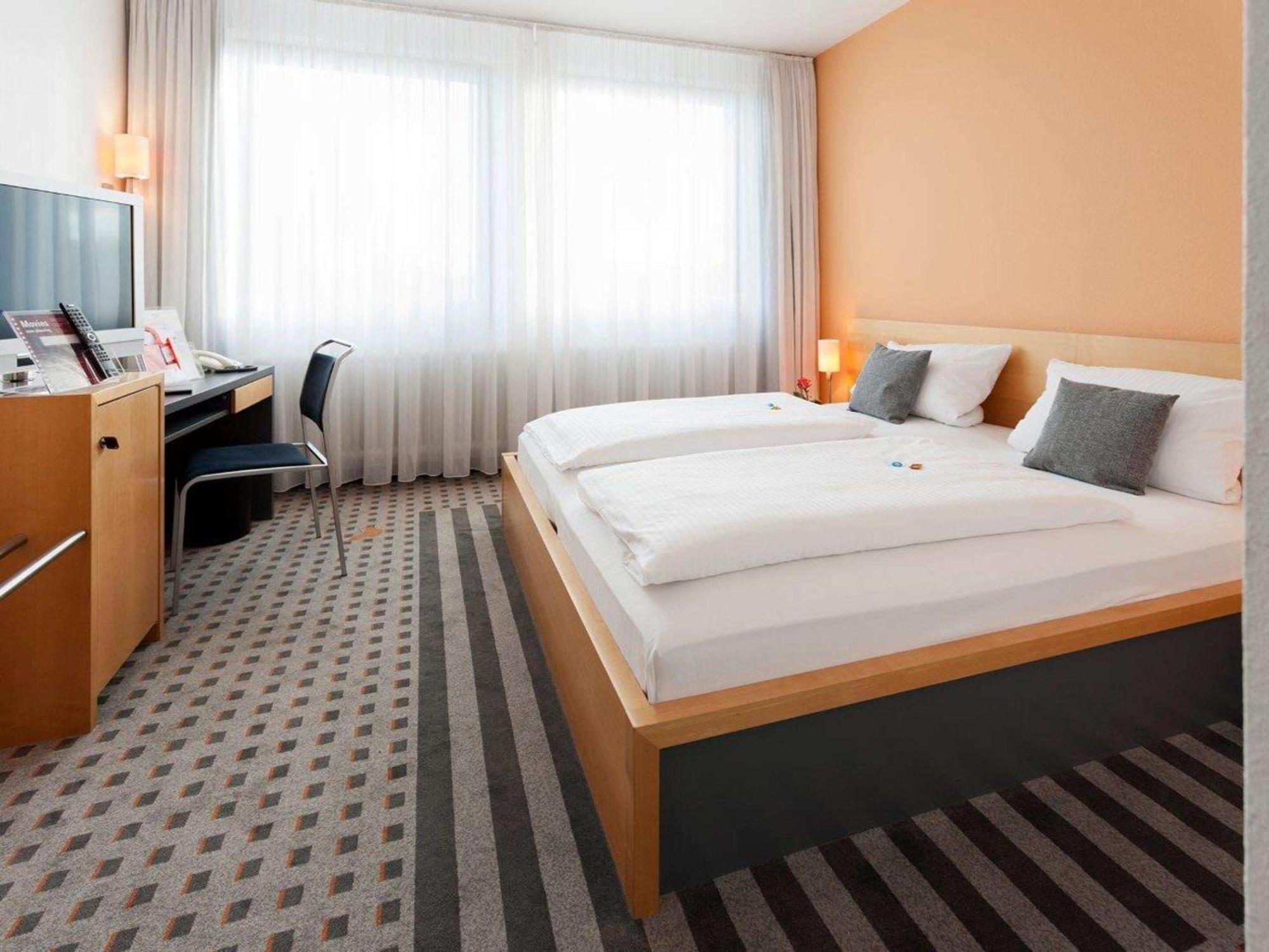 Best Western Hotel Am Europaplatz Koenigsbrunn Ngoại thất bức ảnh